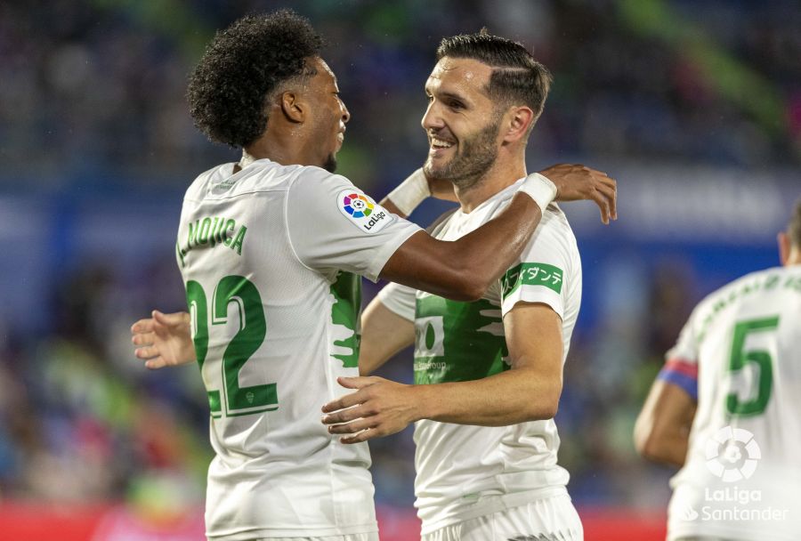 Mojica y Lucas Pérez celebran el gol del segundo ante el Getafe / LaLiga Mojica y Lucas Pérez celebran el gol del segundo ante el Getafe / LaLiga