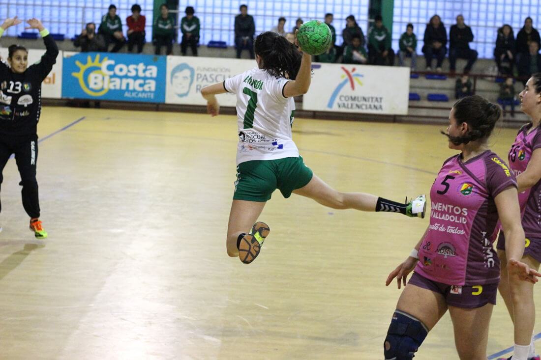 Partido entre Elche Mustang y Aula Alimentos Valladolid de Copa de la Reina 2017-2018