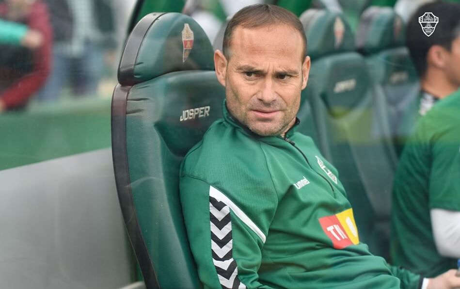Nino, en el banquillo del Elche CF durante un partido / Sonia Arcos - Elche CF Nino, en el banquillo del Elche CF durante un partido / Sonia Arcos - Elche CF
