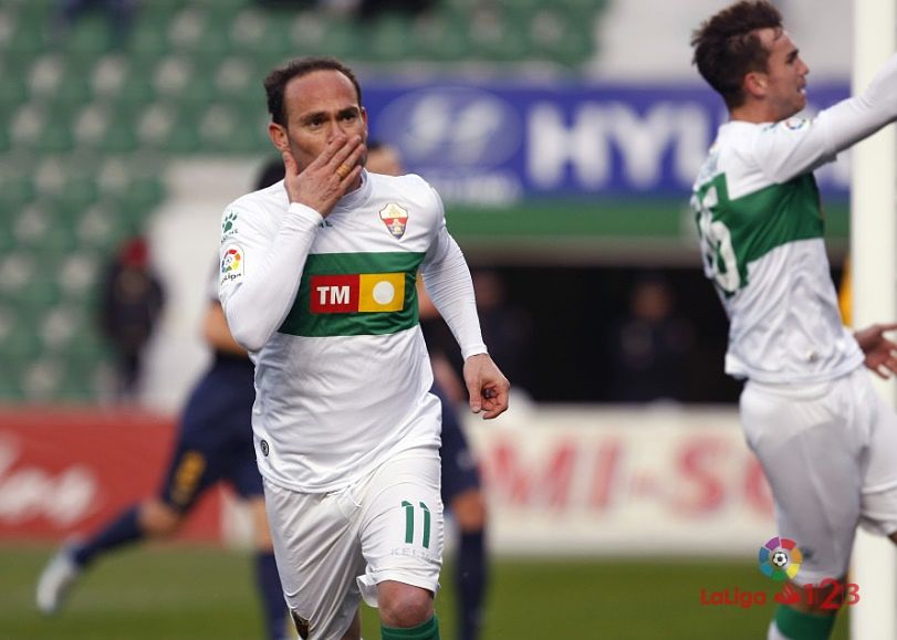 Nino celebra su gol al UCAM Murcia / LFP