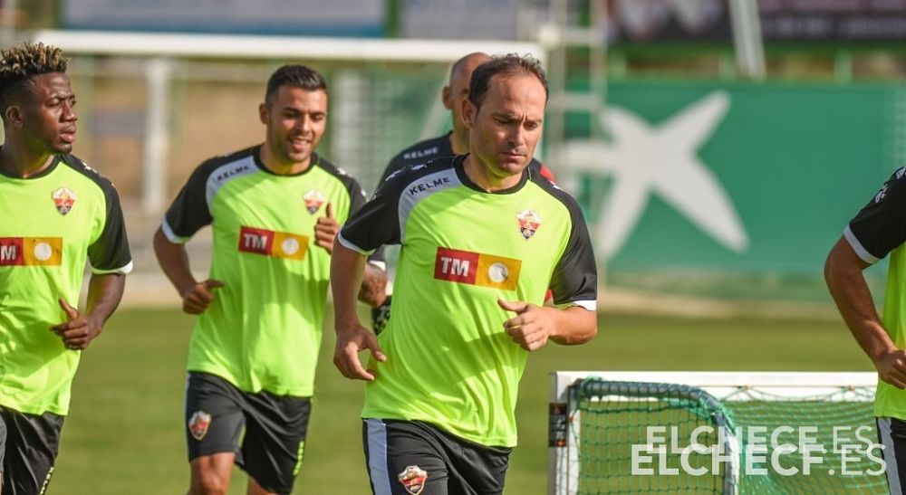 Nino durante un entrenamiento de pretemporada en el verano de 2017 / Elche C.F. Oficial