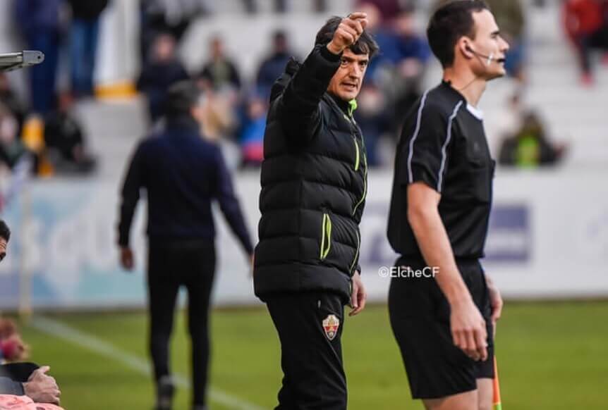 Pacheta dirige al Elche ante el CD Alcoyano en el estadio El Collao / Sonia Arcos - Elche C.F.