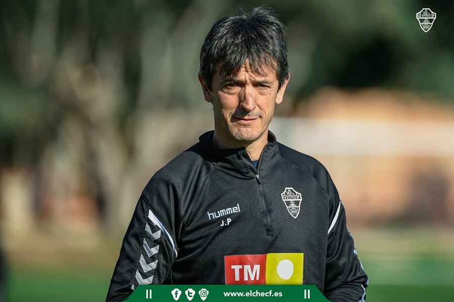 Pacheta durante un entrenamiento con el Elche CF en la temporada 19-20 / Sonia Arcos - Elche C.F.