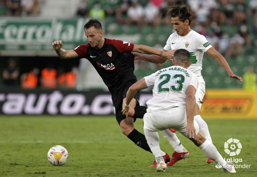 Partido entre Elche y Sevilla disputado en el Martínez Valero, correspondiente a la tercera jornada de LaLiga 21-22 / LaLiga Partido entre Elche y Sevilla disputado en el Martínez Valero, correspondiente a la tercera jornada de LaLiga 21-22 / LaLiga