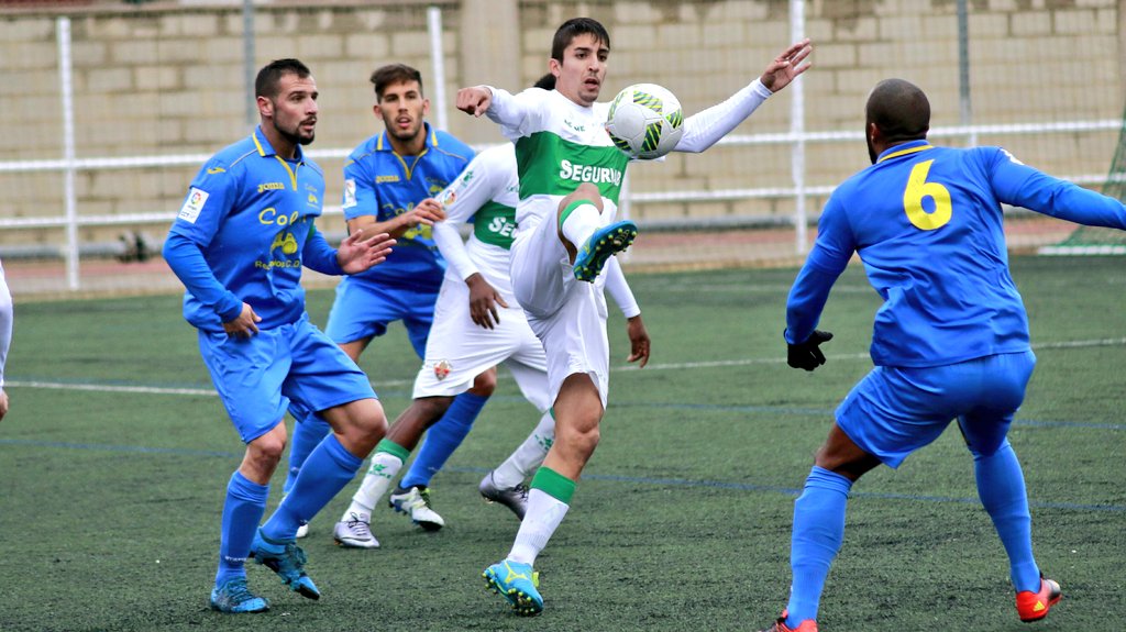 Partido entre Recambios Colón y Elche Ilicitano / David Águila - GolsMedia.com