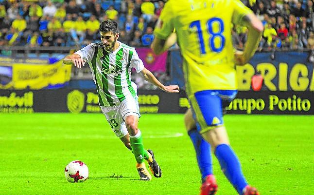 Redru fue titular en la banda izquierda en el partido copero contra el Cádiz / Estadio Deportivo - Lince