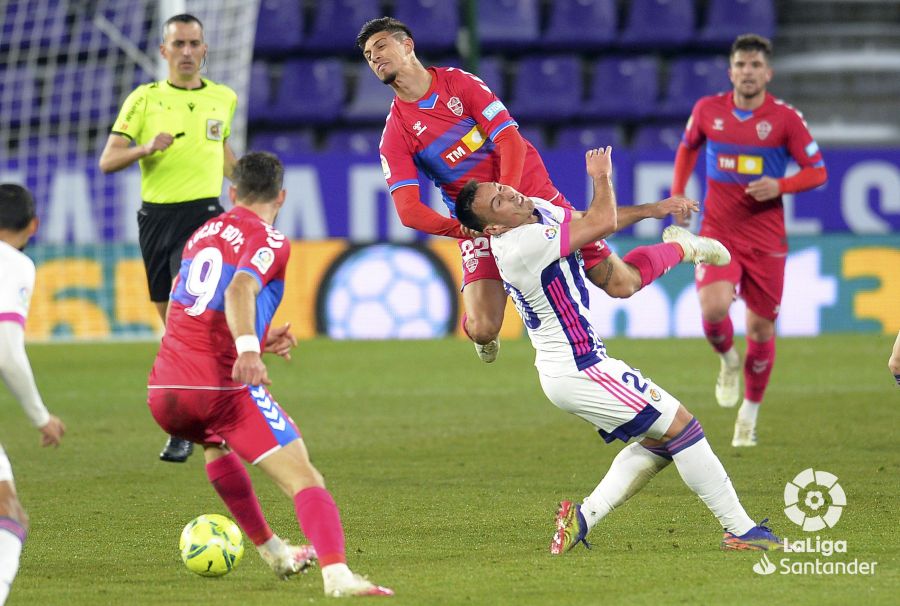 Partido entre Real Valladolid y Elche, correspondiente a la temporada 20-21 / LaLiga