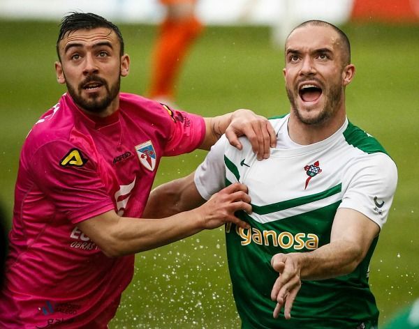 Román Golobart durante un partido con el Racing de Ferrol