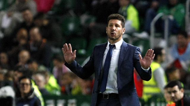 Simeone durante el partido entre Elche y Atlético de Copa del Rey / LFP