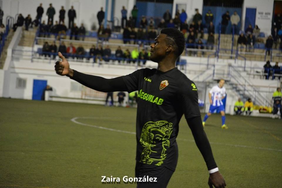 Sory durante el partido entre Crevillente y Elche / Zaira González