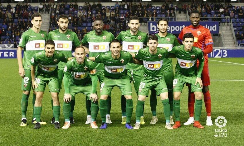 Equipo titular del Elche para enfrentarse al CD Tenerife el 4 de enero de 2019 / LFP