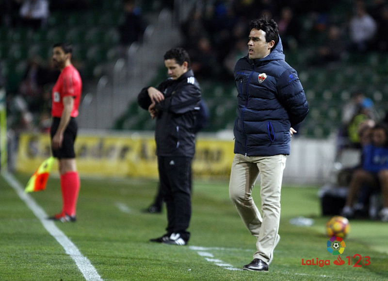 Alberto Toril dirige al Elche ante el UCAM / LFP