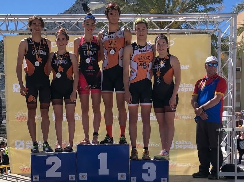 Atletas del LA208 Triatlón Club en la localidad asturiana de Avilés, donde disputaron el Campeonato de España de Duatlón.