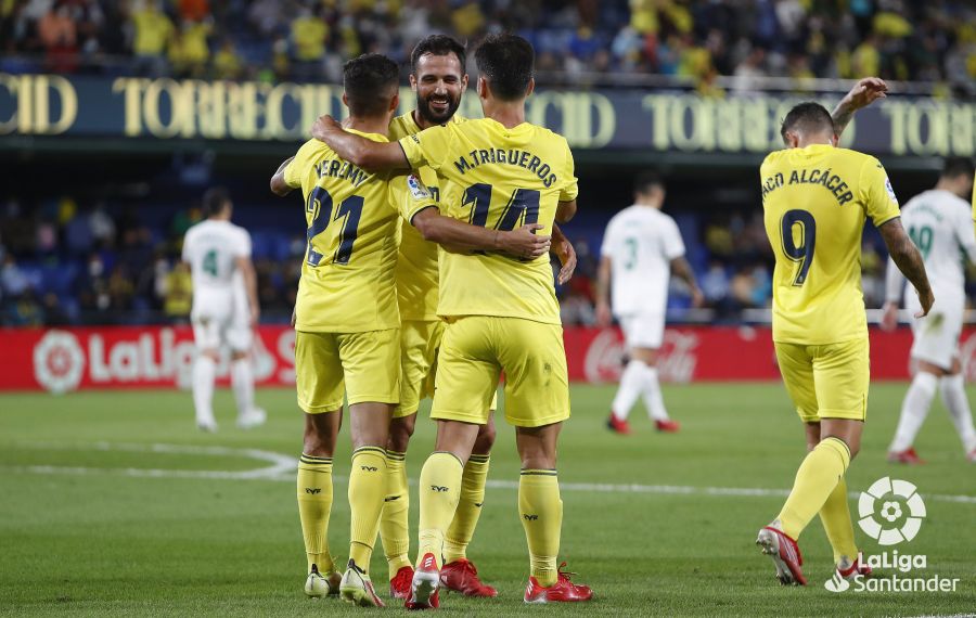 Los jugadores del Villarreal CF celebran un gol ante el Elche, en la temporada 21-22 / LaLiga Los jugadores del Villarreal CF celebran un gol ante el Elche, en la temporada 21-22 / LaLiga