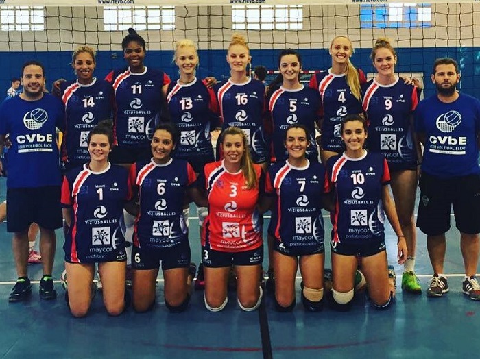 Equipo femenino del Club Voleibol Elche