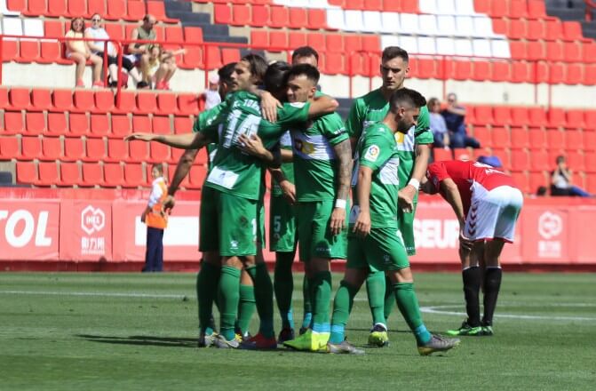 Los jugadores del Elche celebran un gol ante el Nástic de Tarragona / LFP