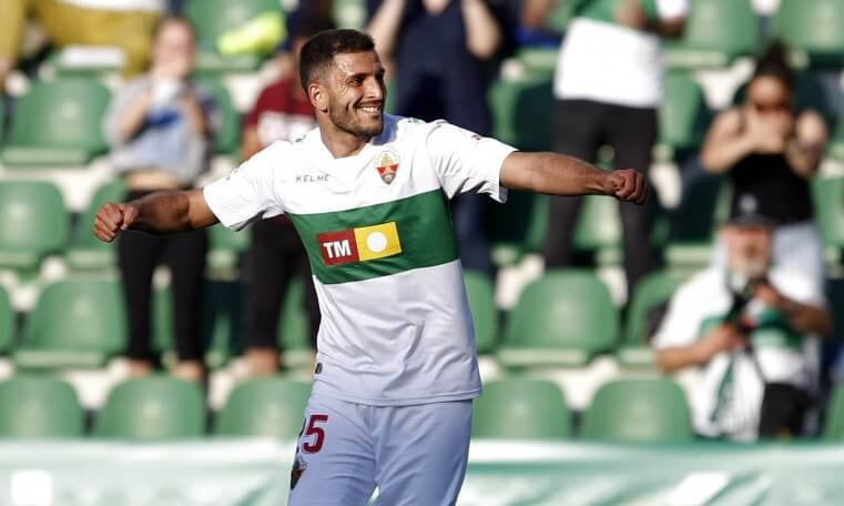 Yacine Qasmi celebra un gol con el Elche ante el Rayo Majadahonda | LFP