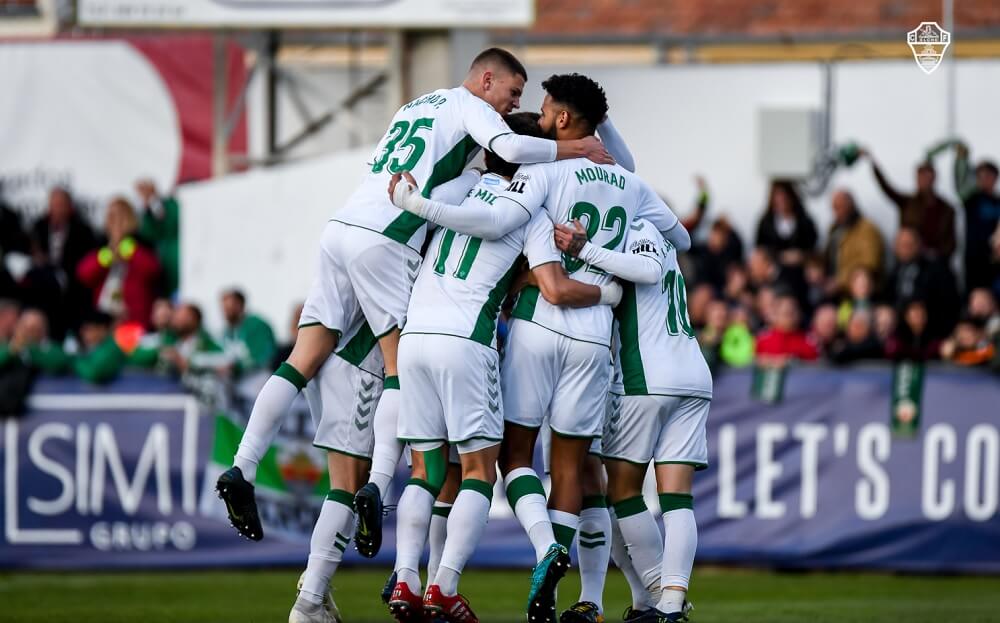 Los jugadores del Elche celebran un gol en La Constitución ante el Yeclano / Sonia Arcos - Elche C.F.