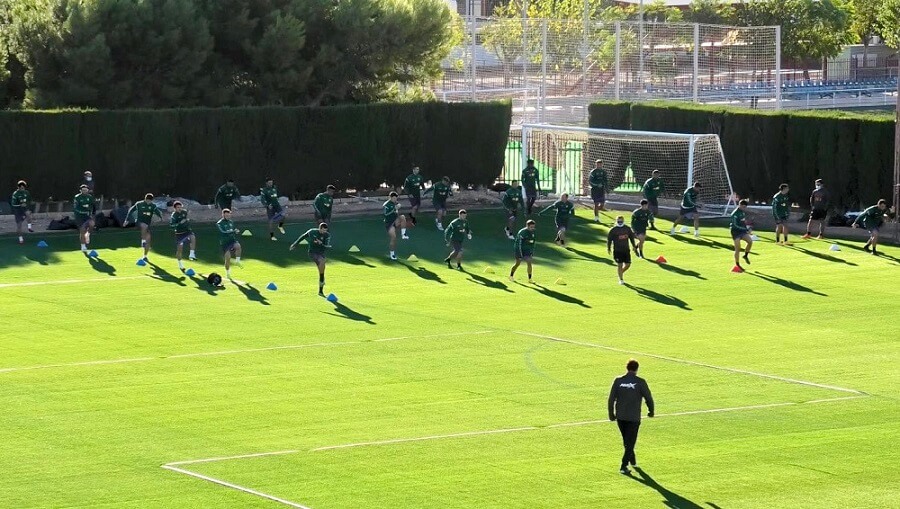 Dos ausencias en la vuelta al trabajo | Elche Directo