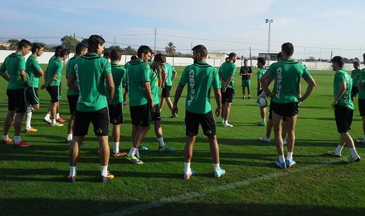 Aarón, baja inesperada en la vuelta al trabajo | Elche Directo